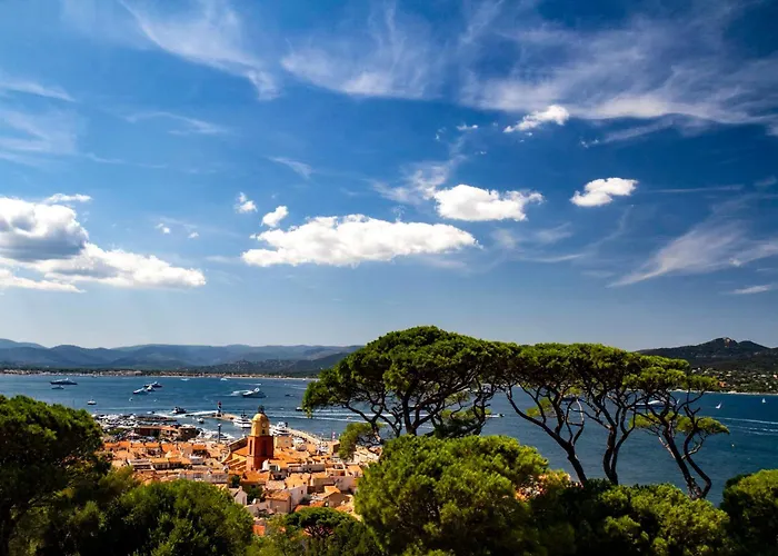 Gaslind - Golfe De St-tropez - Mazet Dans Domaine Prive Avec Piscine *