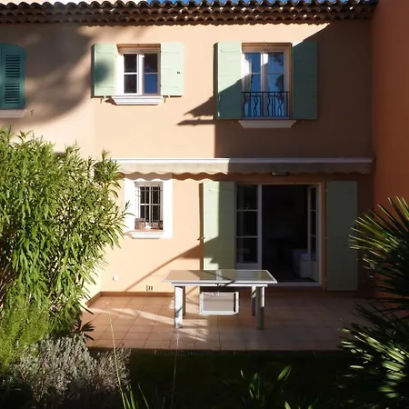 Villa Gaslind - Golfe De St-tropez - Mazet Dans Domaine Prive Avec Piscine *
